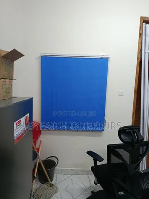 Fully Covering Window Office Blinders