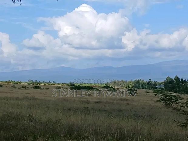 4 Acreas Along Nanyuki Nyeri Highway Near Misty Lodge