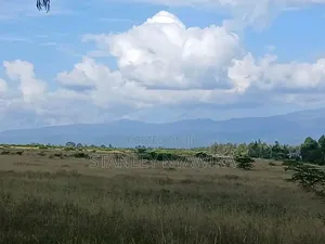 4 Acreas Along Nanyuki Nyeri Highway Near Misty Lodge