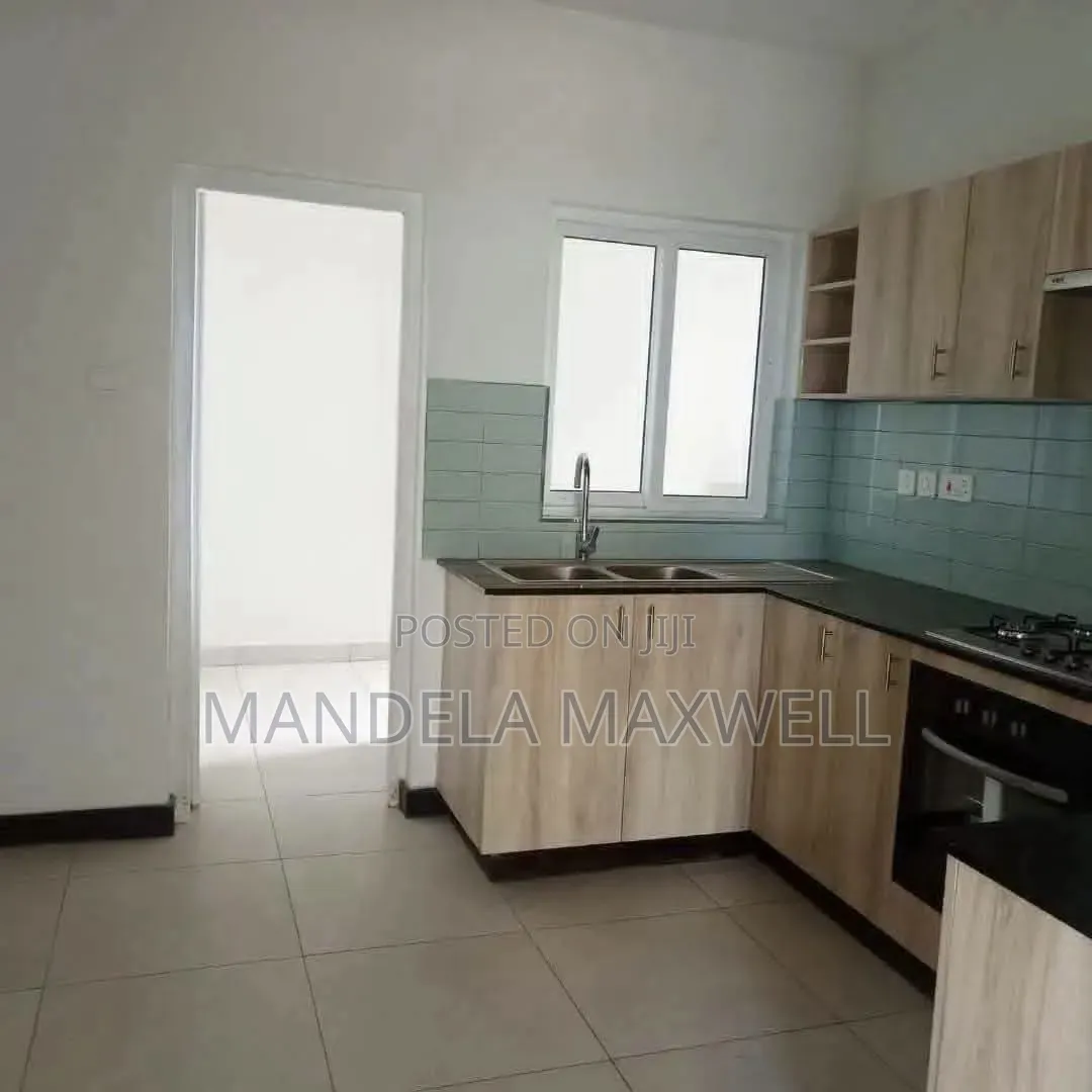 3bdrm Apartment in Gateway Mall Area for rent