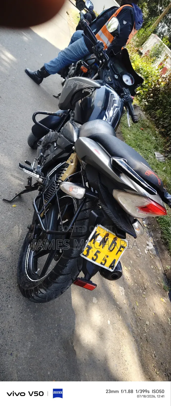 TVS Apache 180 RTR 2022 Blue