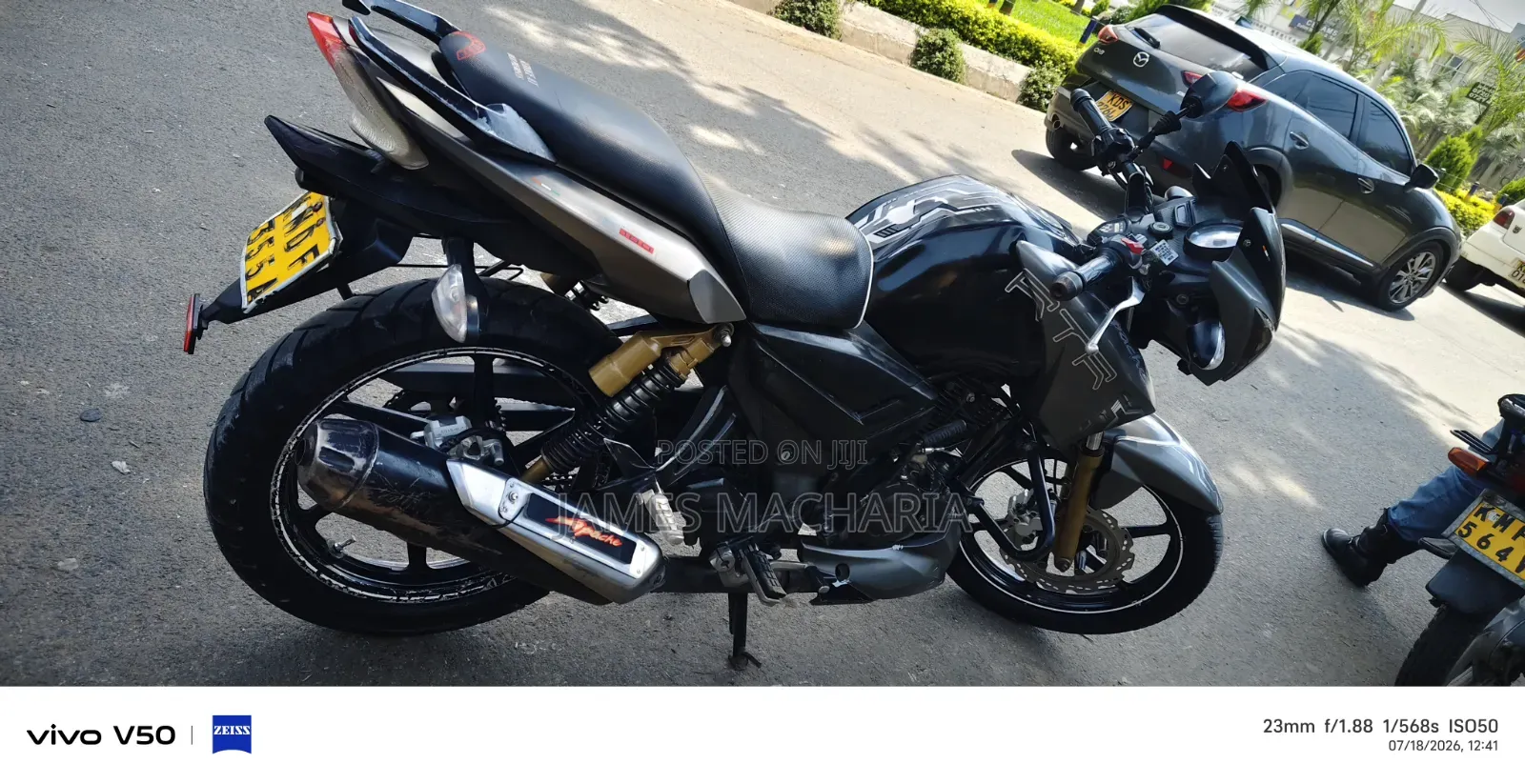 TVS Apache 180 RTR 2022 Blue