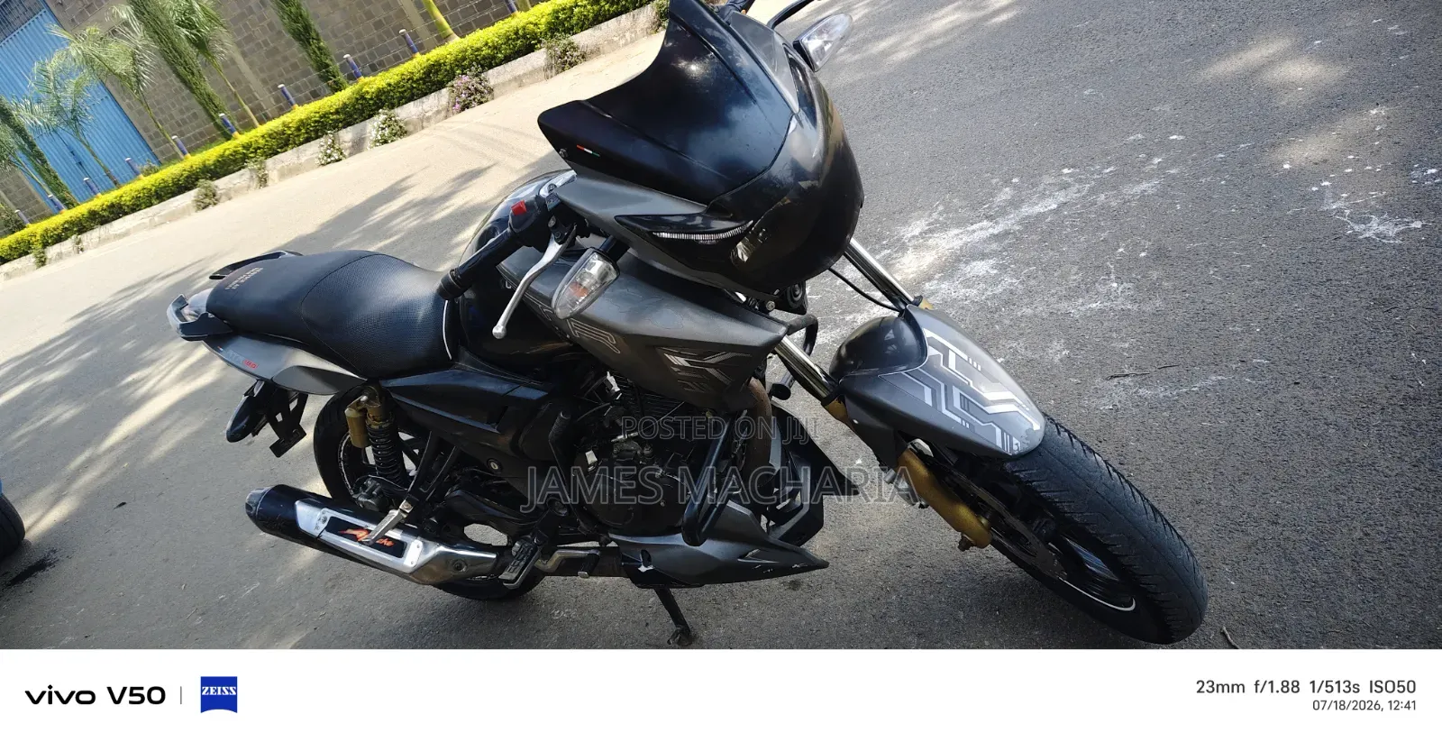 TVS Apache 180 RTR 2022 Blue