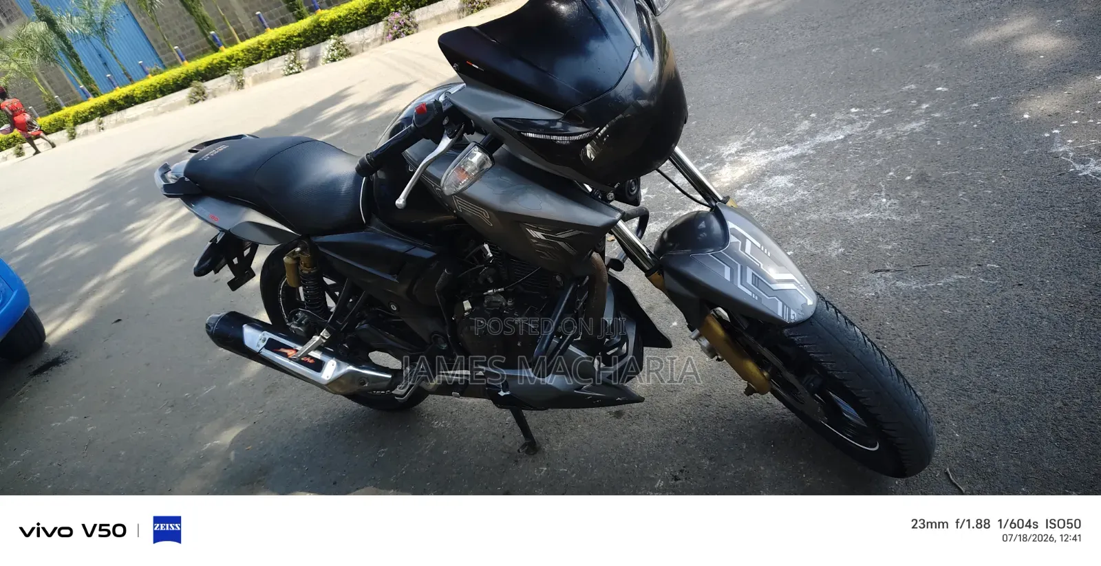 TVS Apache 180 RTR 2022 Blue