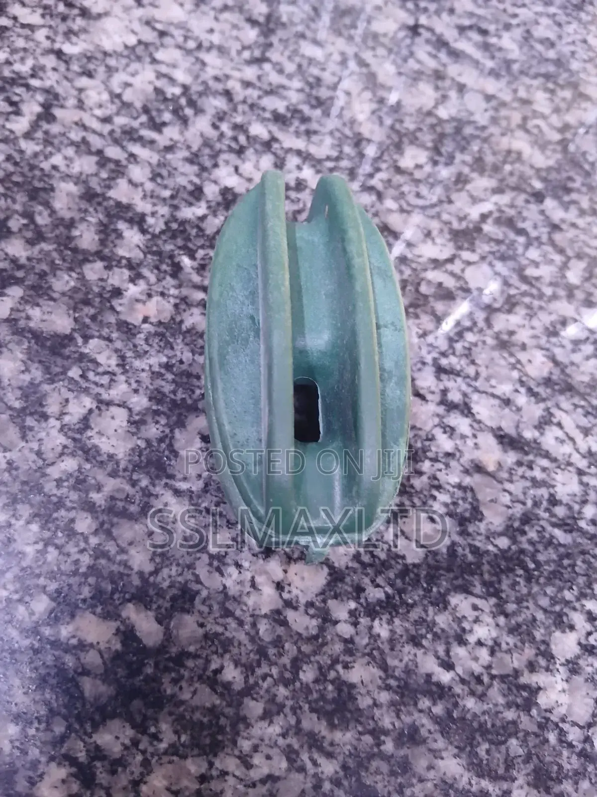 Super Uv Strain Insulators