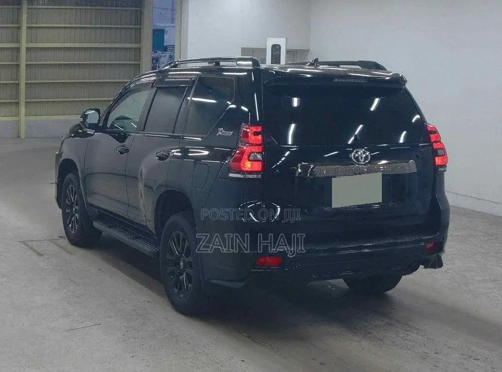 Toyota Land Cruiser Prado 2.7 2020 Black