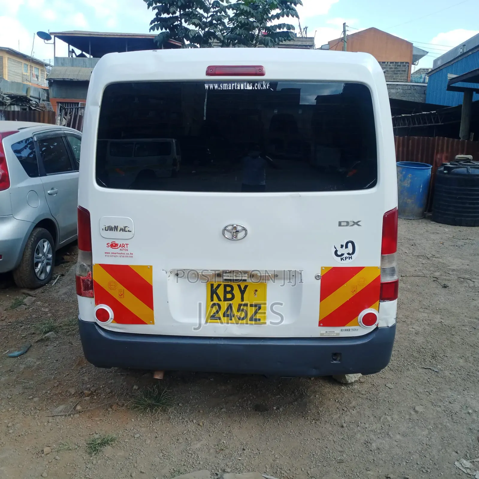 Toyota HiAce 2004 White