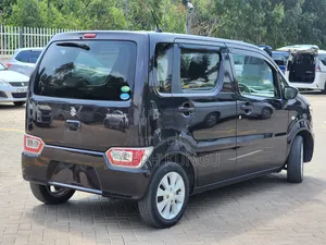 Suzuki Wagon R 2017 Burgundy
