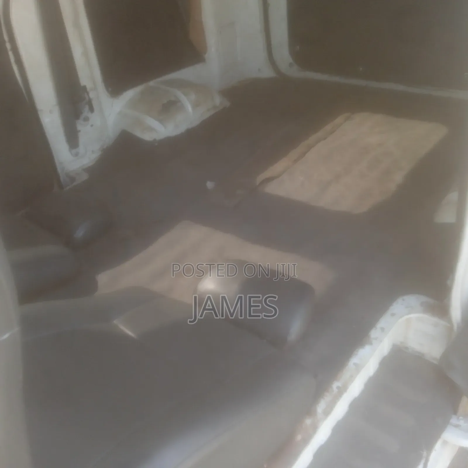 Toyota HiAce 2004 White