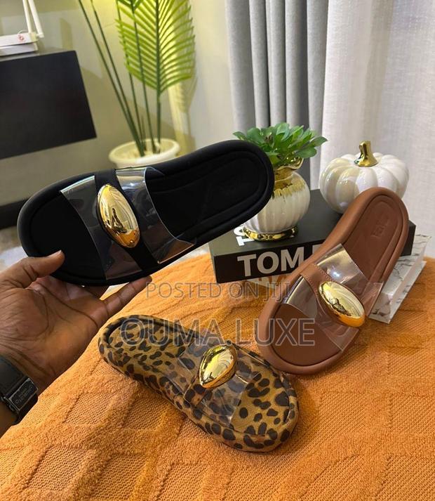 Cute Sandals - thumbnail 2