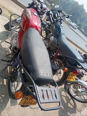 Bajaj Boxer 100 2023 Red