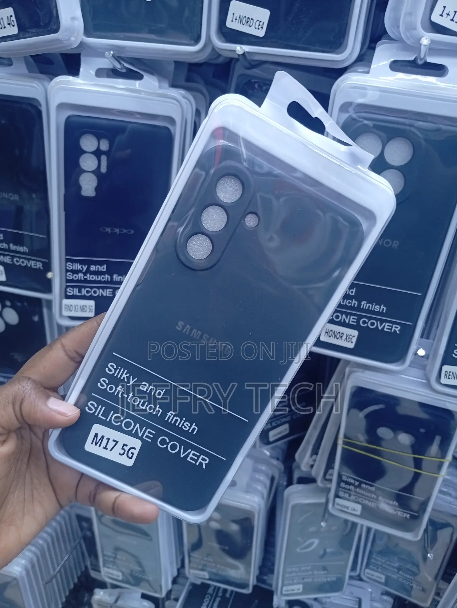 Samsung Galaxy M17 5G Three Individual Vertical Circular Cutouts Case