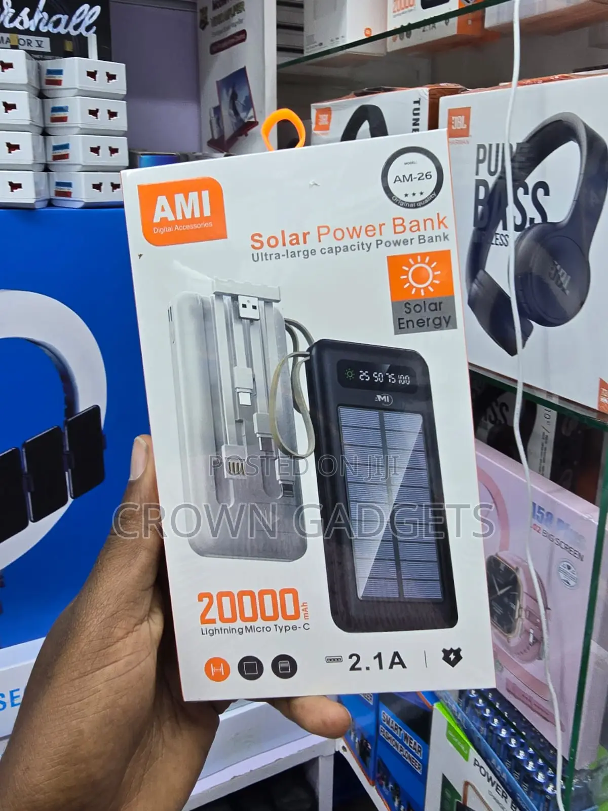 AMI AM-26 Fast Charge Power Bank With Built-in Cables