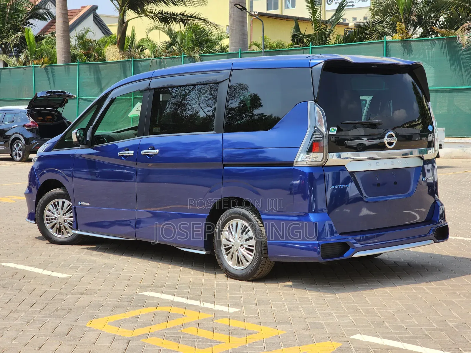Nissan Serena 2019 Blue