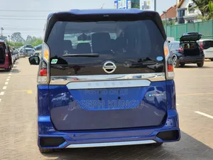 Nissan Serena 2019 Blue