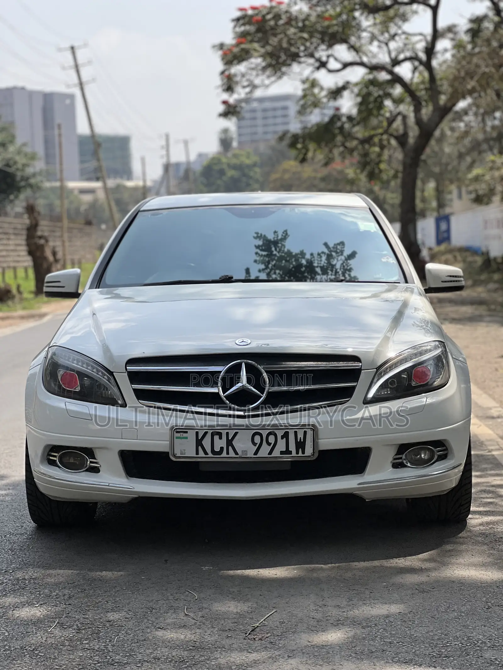 Mercedes-Benz C200 2010 White