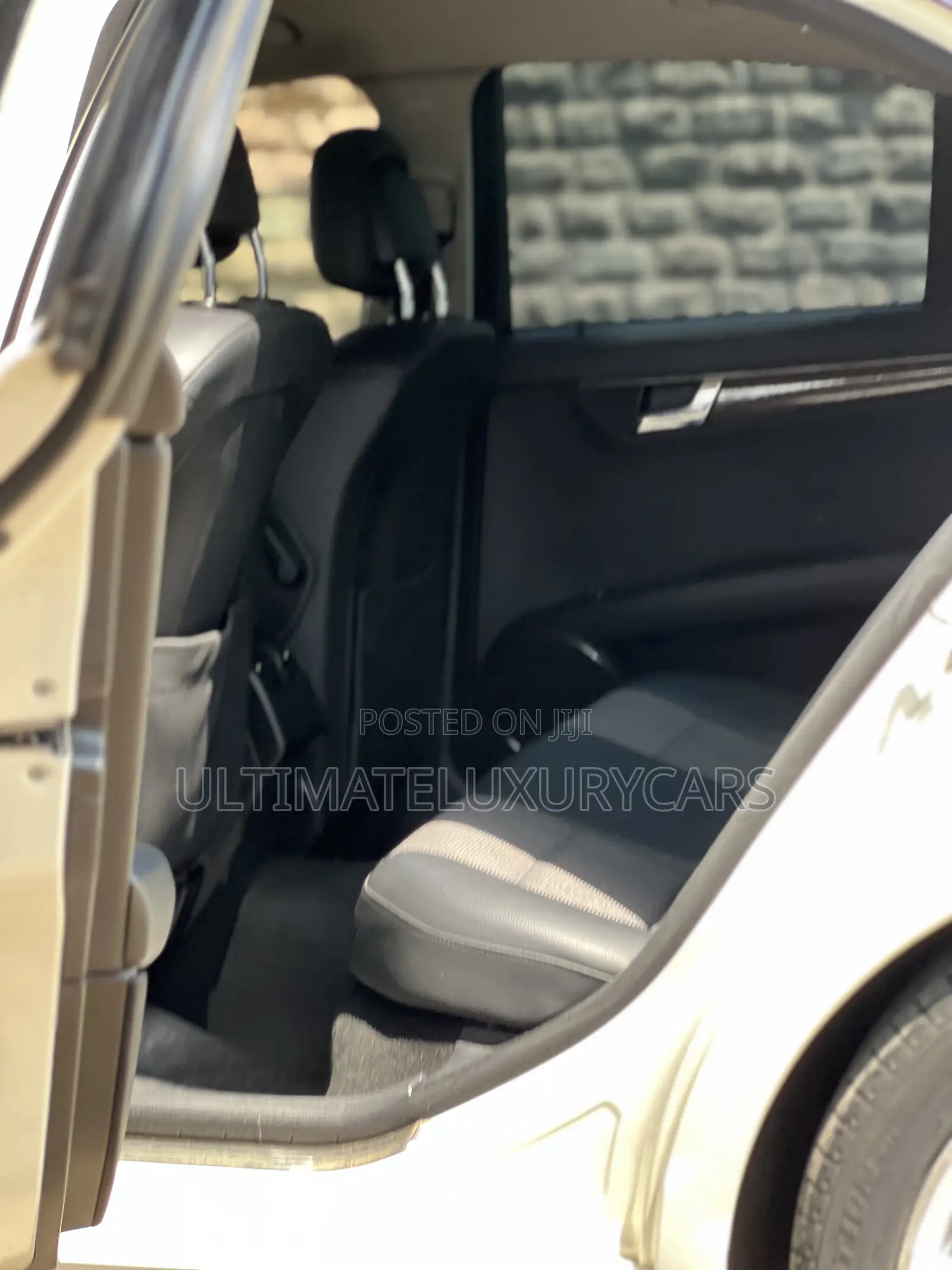 Mercedes-Benz C200 2010 White