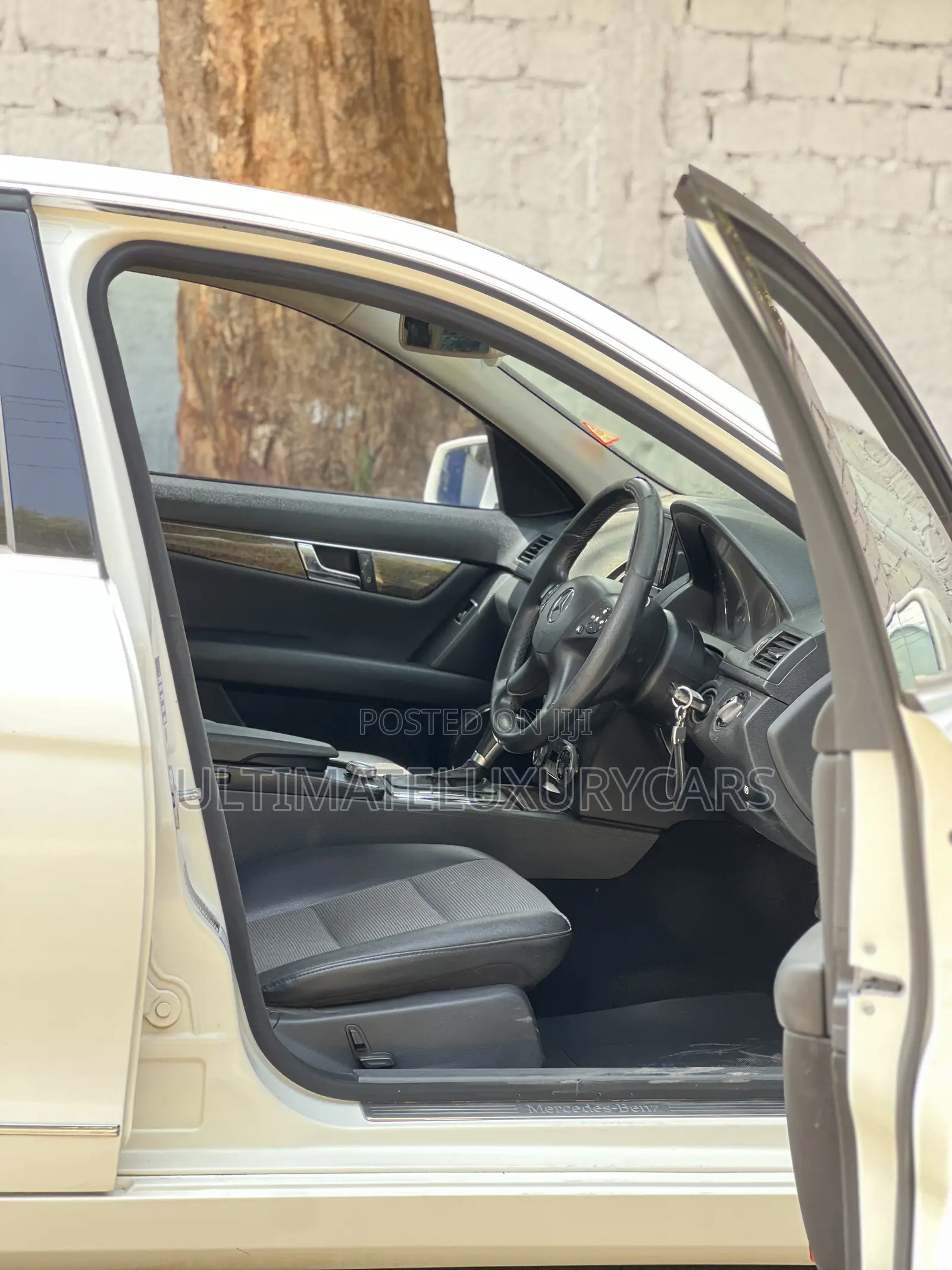 Mercedes-Benz C200 2010 White