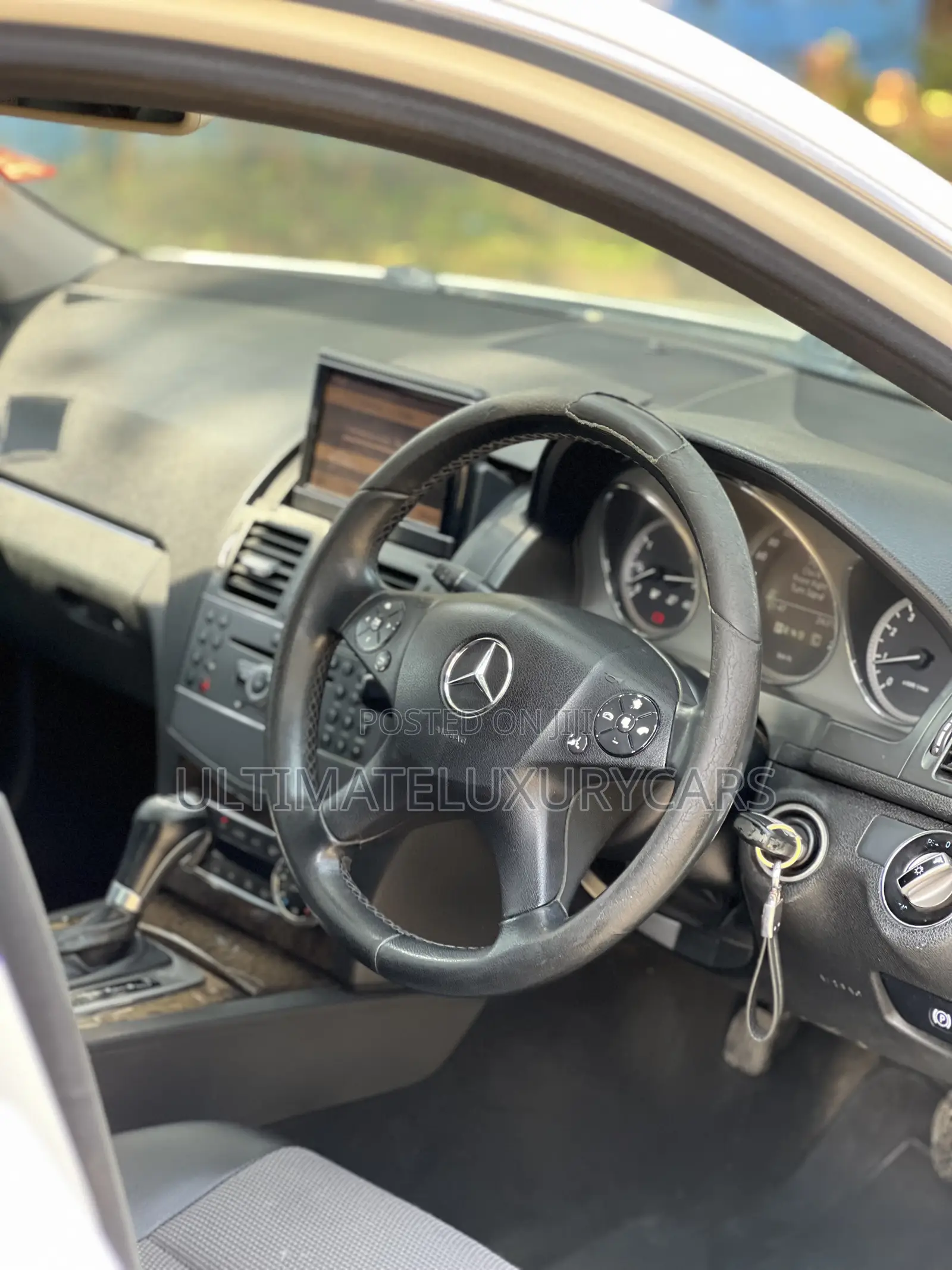 Mercedes-Benz C200 2010 White