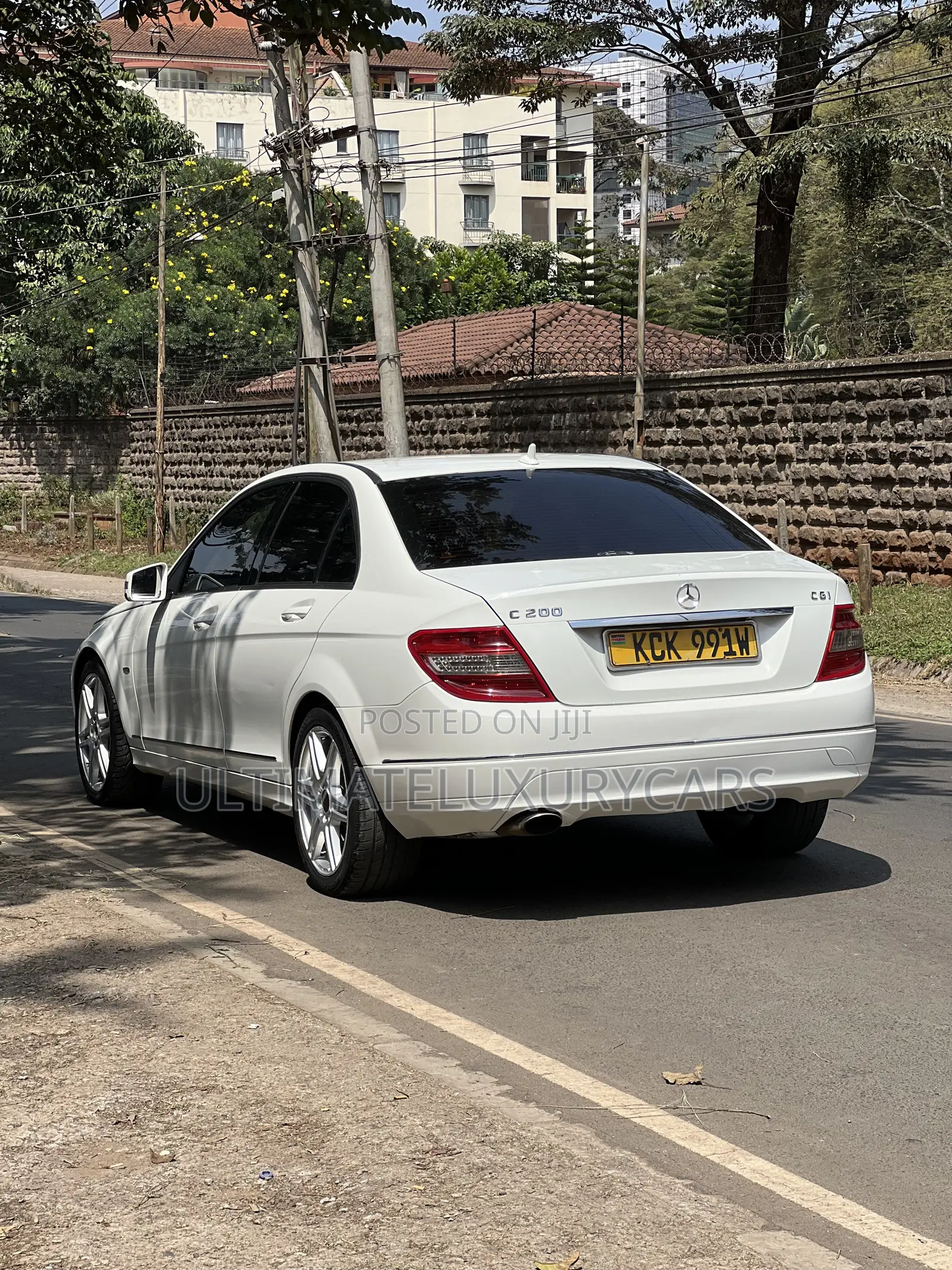 Mercedes-Benz C200 2010 White