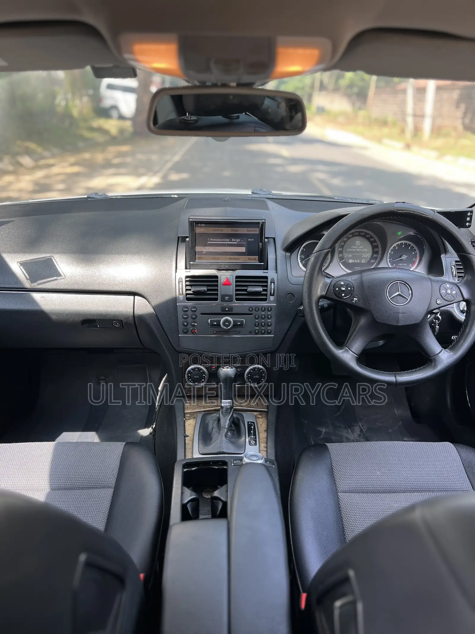 Mercedes-Benz C200 2010 White