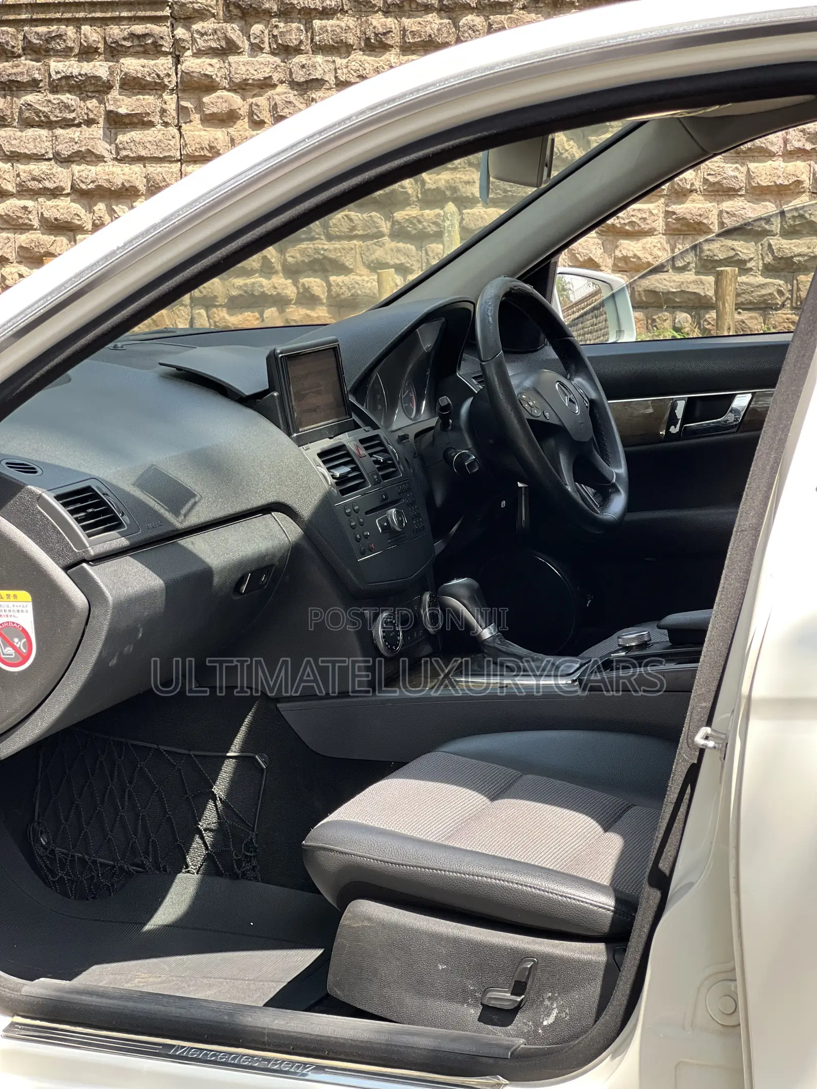 Mercedes-Benz C200 2010 White