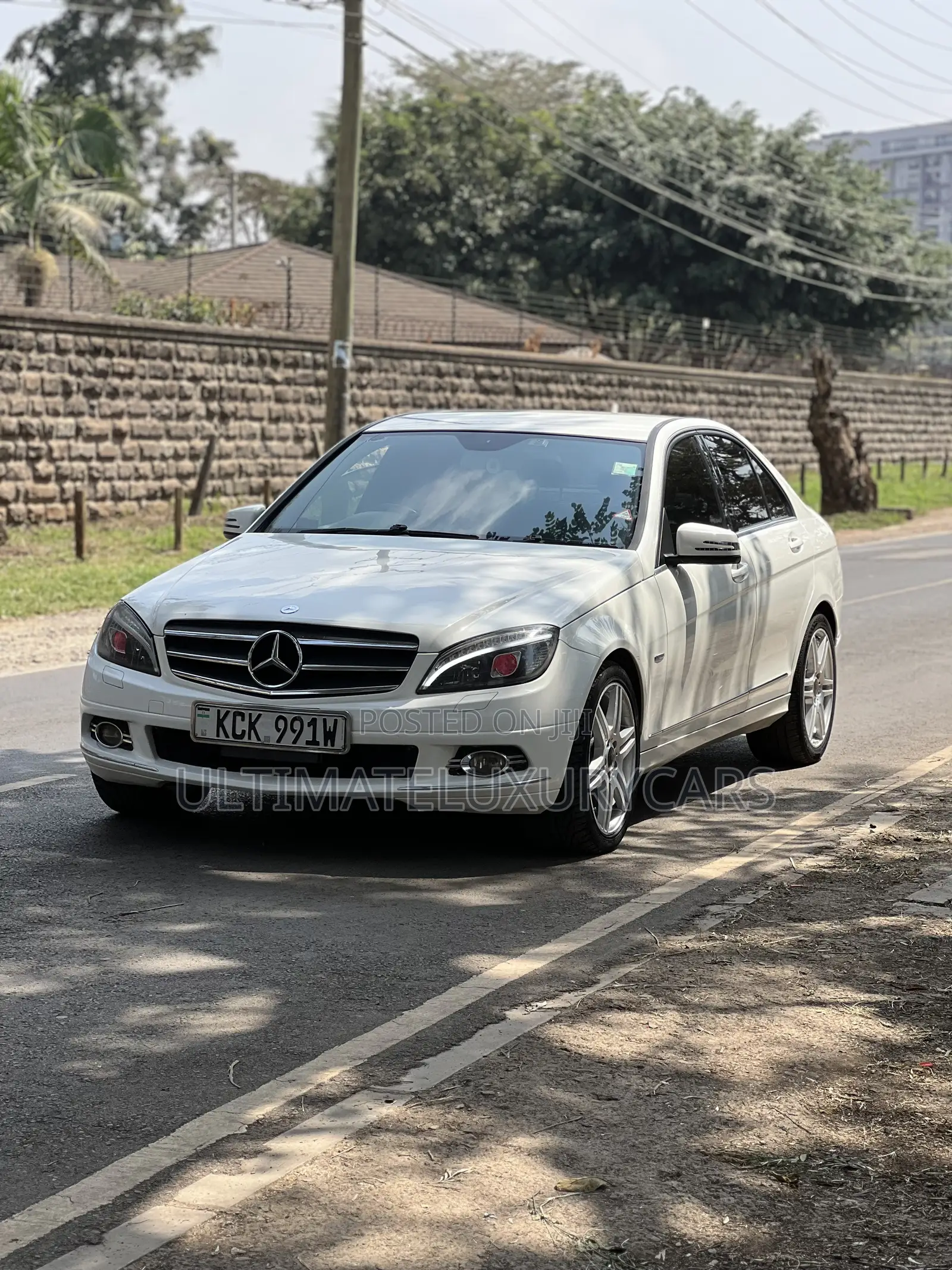 Mercedes-Benz C200 2010 White