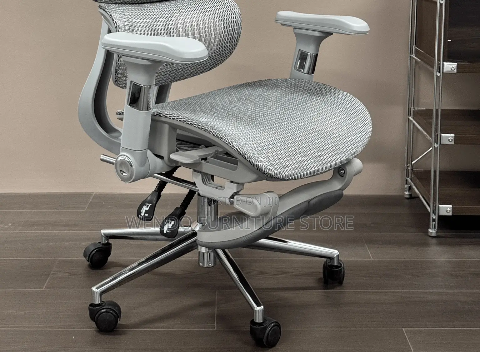 Office Chairs; Orthopedic Executive Chair With Footrest in White