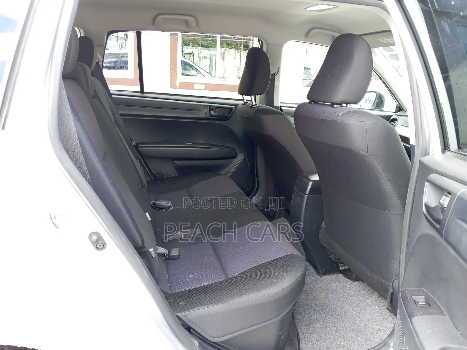 Toyota Corolla Fielder 1.5 Hybrid FWD 2019 White