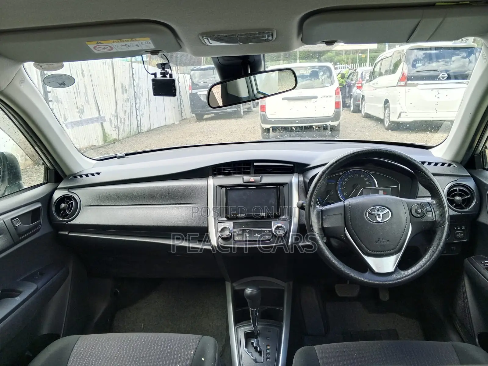 Toyota Corolla Fielder 1.5 Hybrid FWD 2019 White