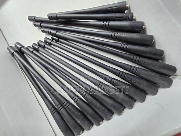 Flexible UHF Antenna for Baofeng Portable Two-Way Radios - thumbnail 2