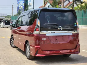 Nissan Serena 2019 Maroon
