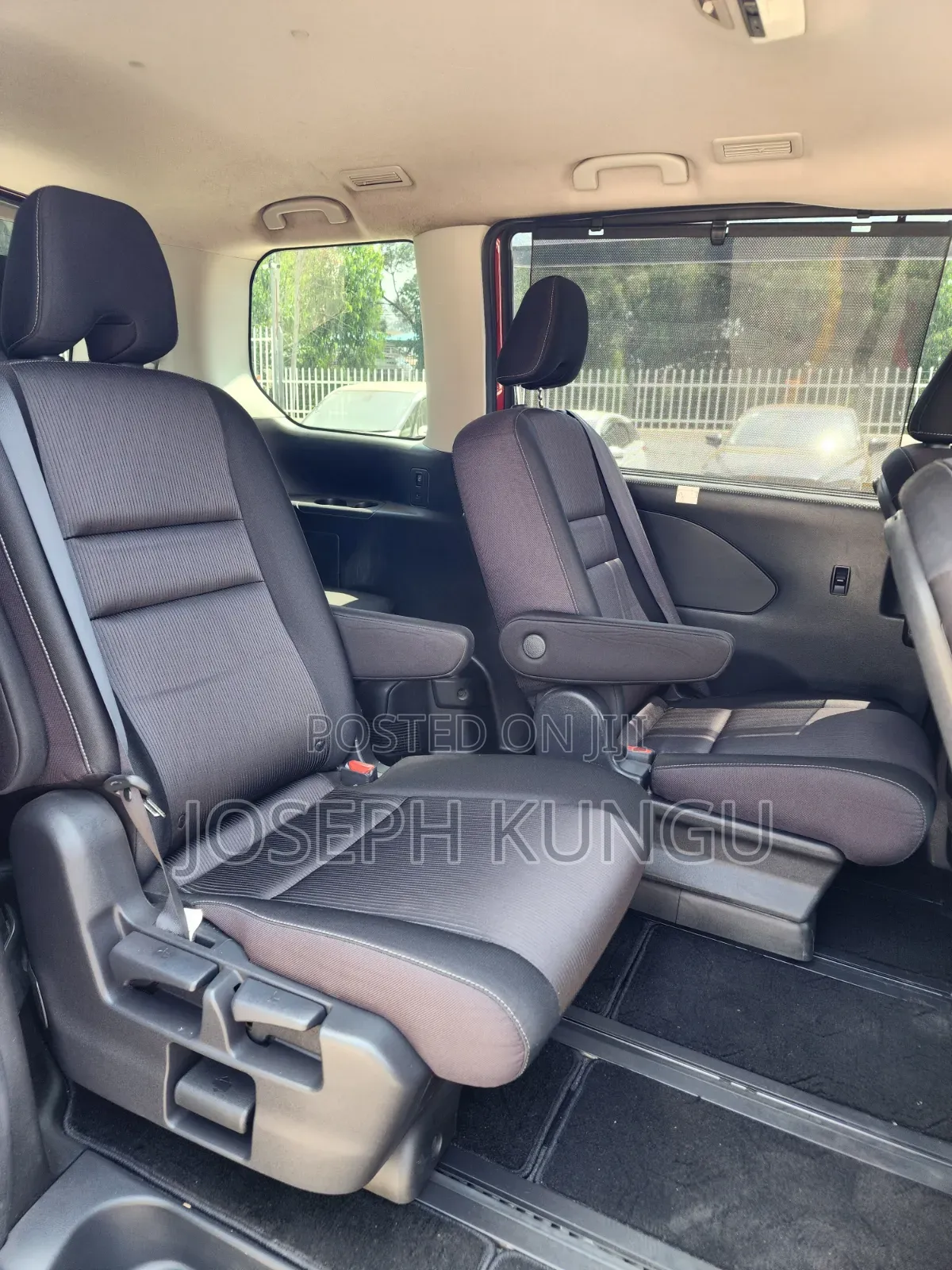 Nissan Serena 2019 Maroon