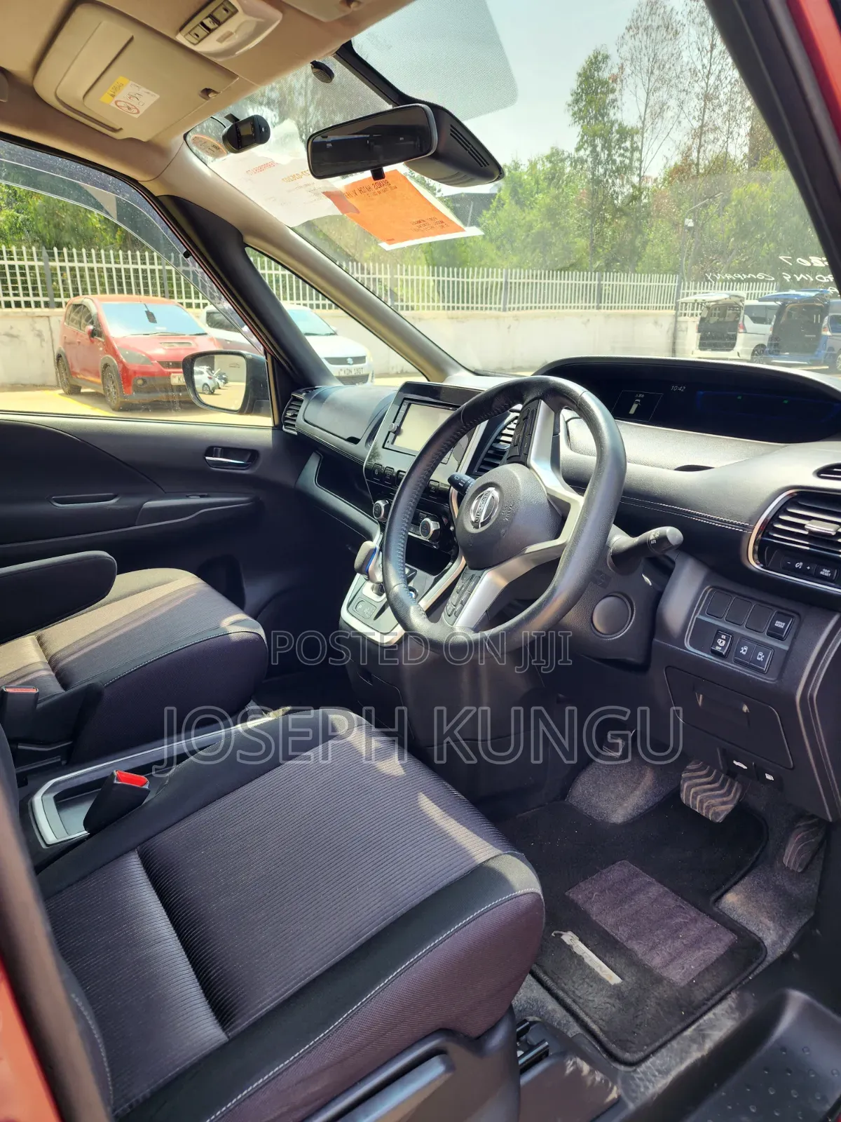 Nissan Serena 2019 Maroon