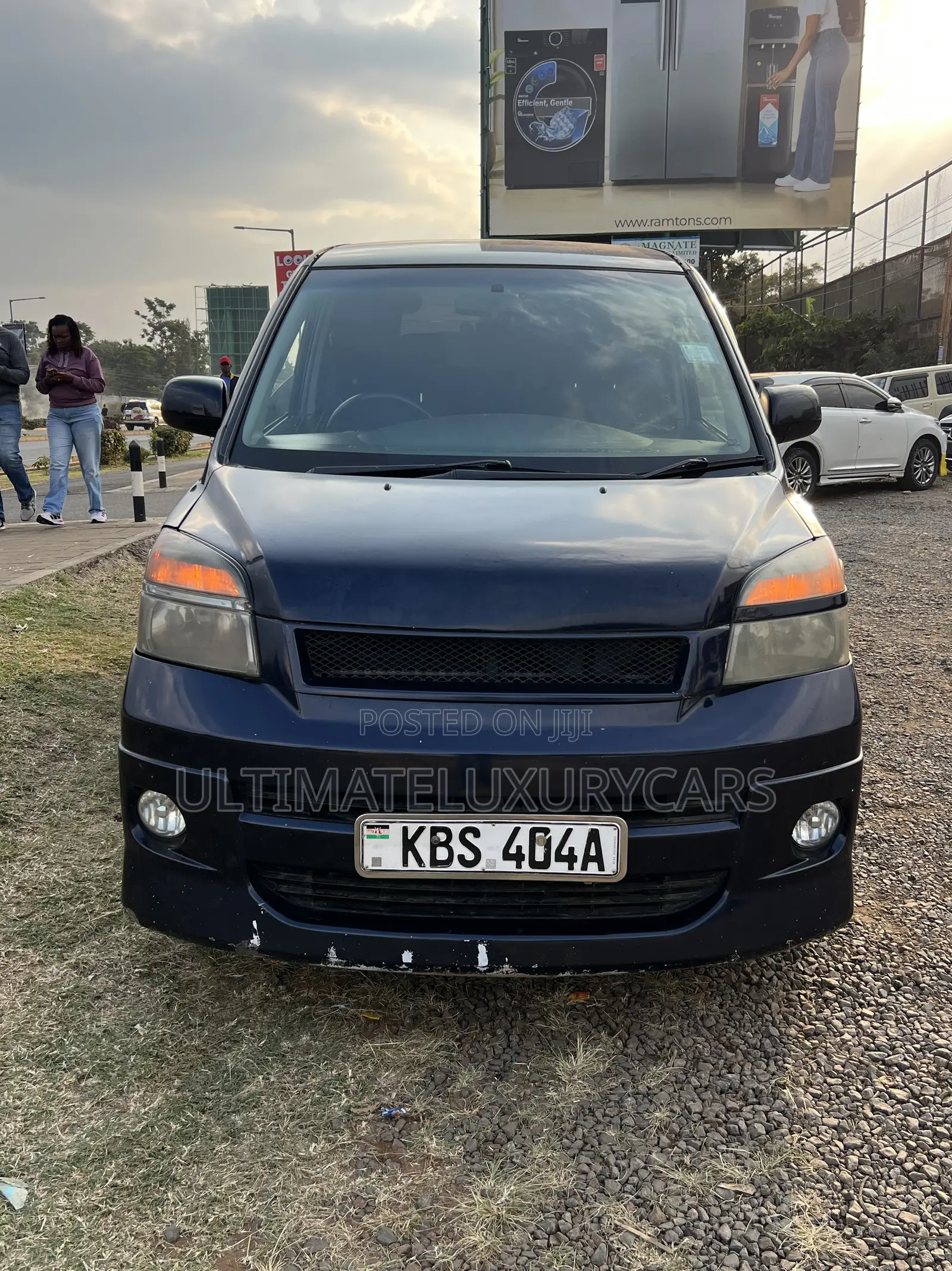 Toyota Voxy X E Edition 2WD 8-Seater 2006 Blue