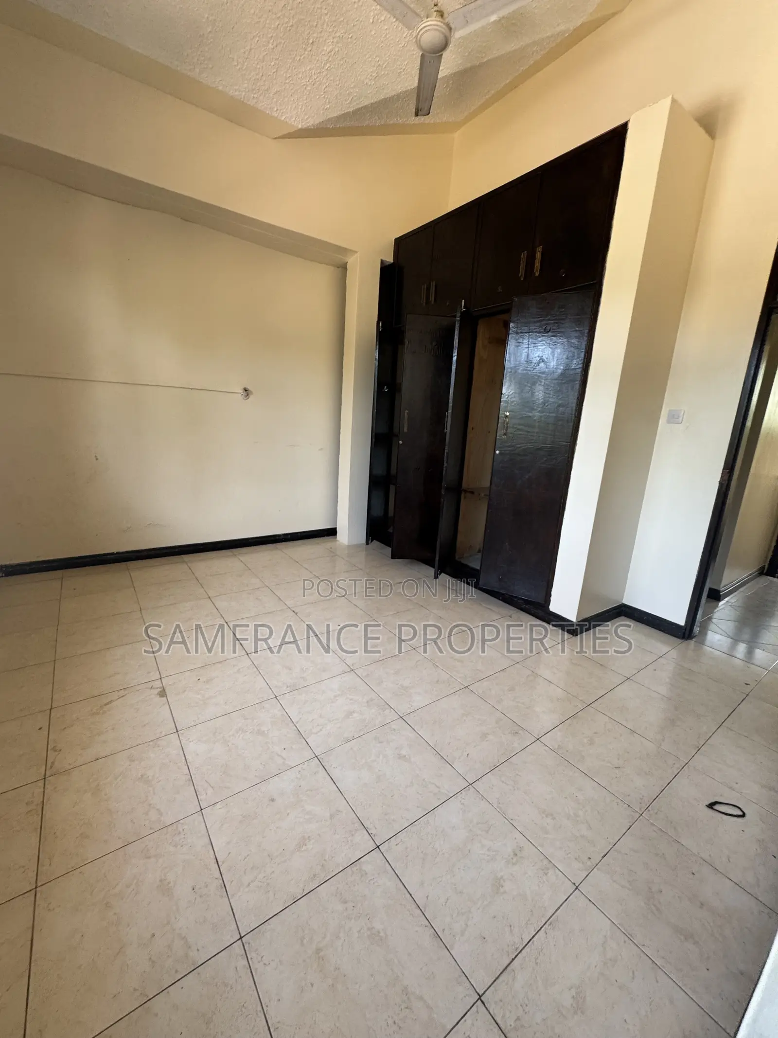 4bdrm Maisonette in Customs, Nyali for rent