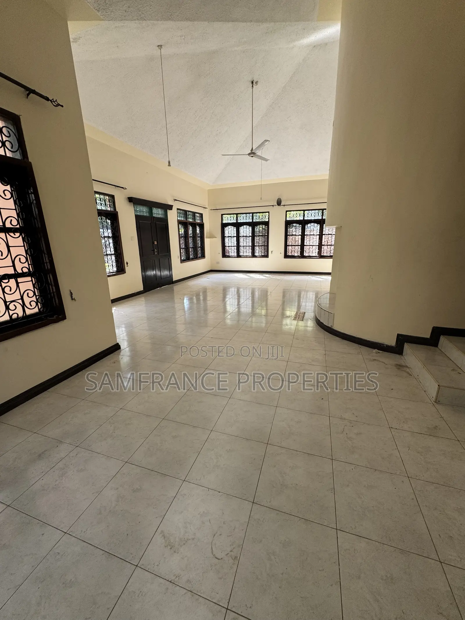 4bdrm Maisonette in Customs, Nyali for rent
