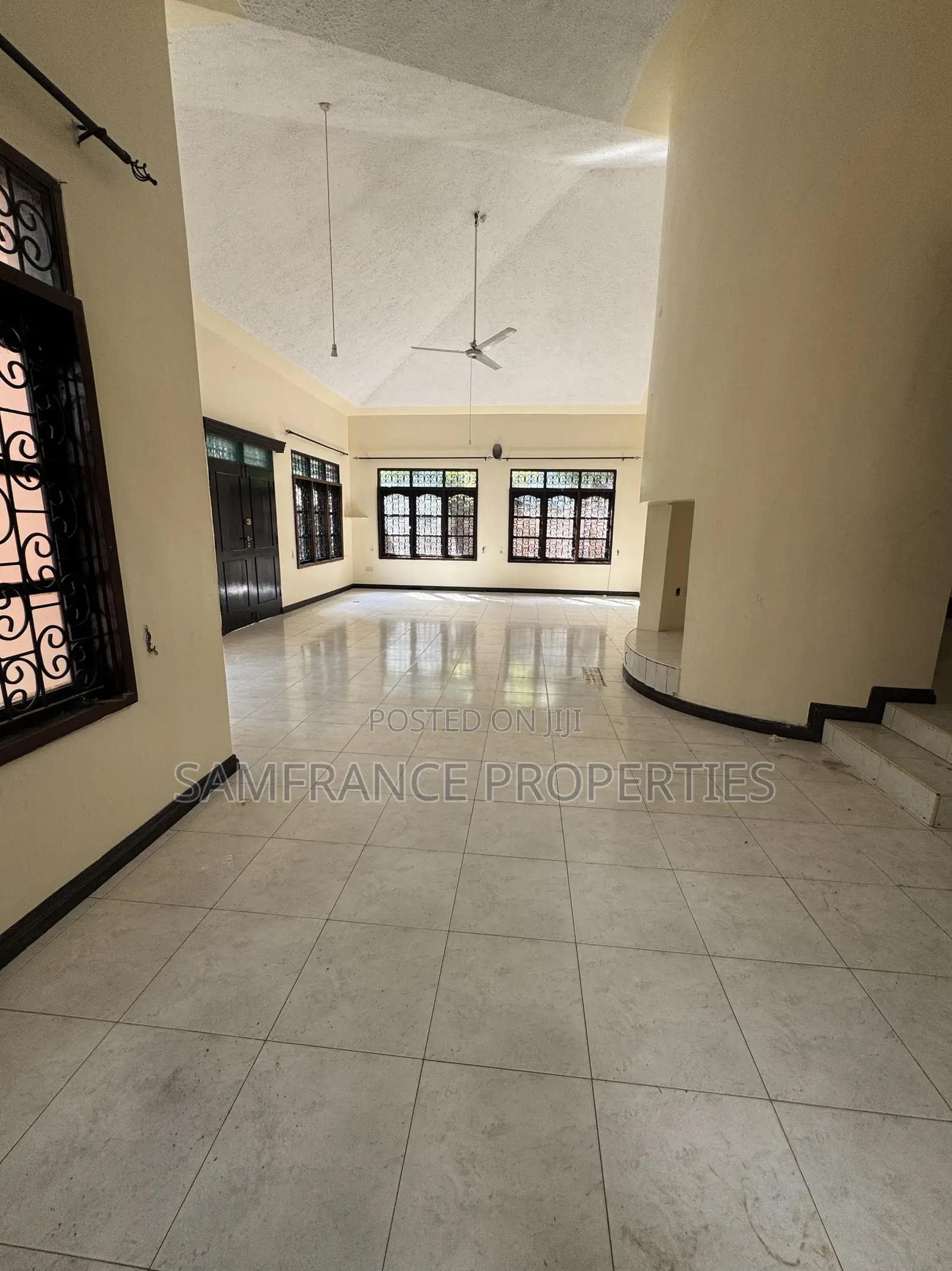 4bdrm Maisonette in Customs, Nyali for rent