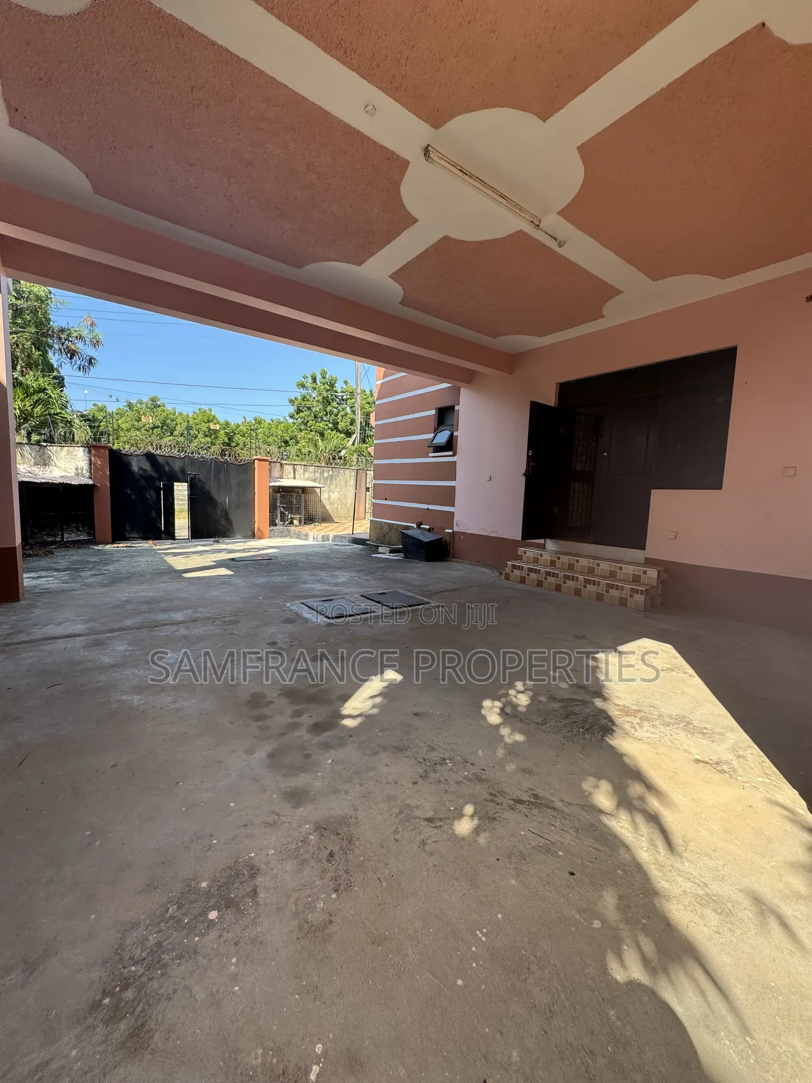 4bdrm Maisonette in Customs, Nyali for rent