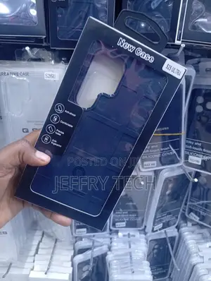 Samsung Galaxy S25 Ultra, Case Featuring a Textured Tactical Design.