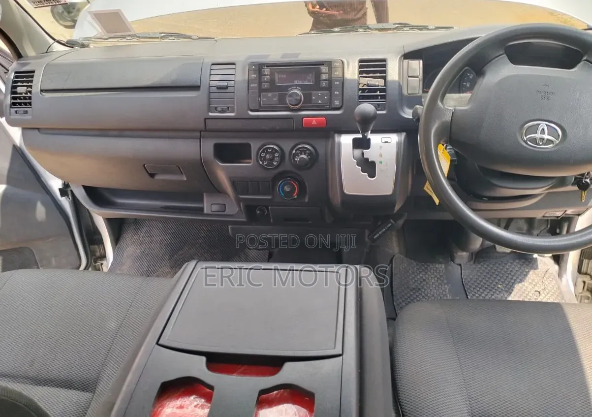 Toyota HiAce 2016 Grey