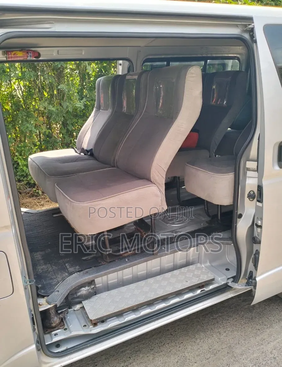 Toyota HiAce 2016 Grey