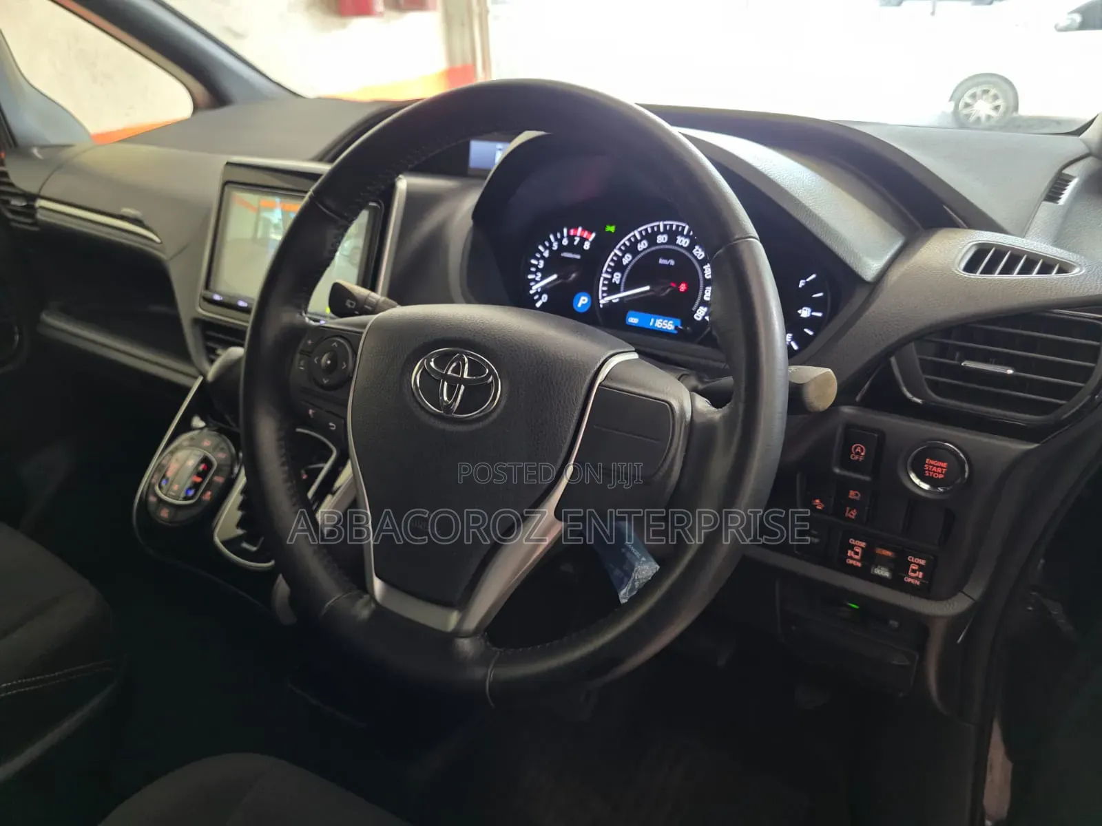 Toyota Esquire 2018 Black