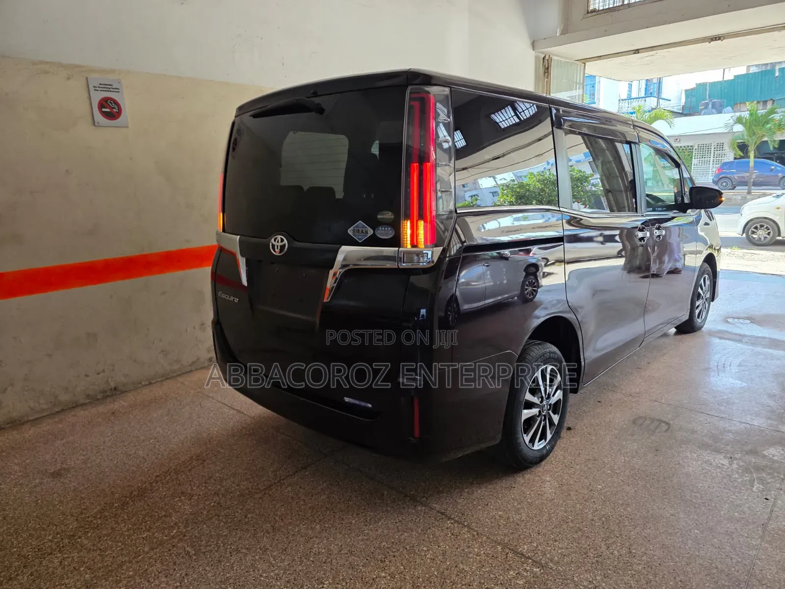 Toyota Esquire 2018 Black