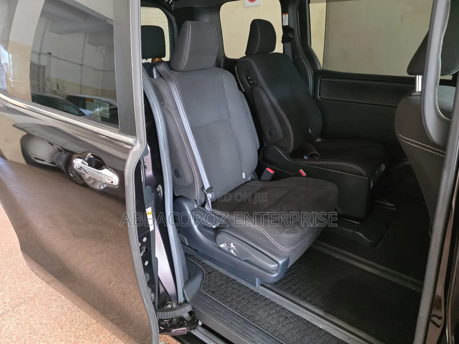 Toyota Esquire 2018 Black
