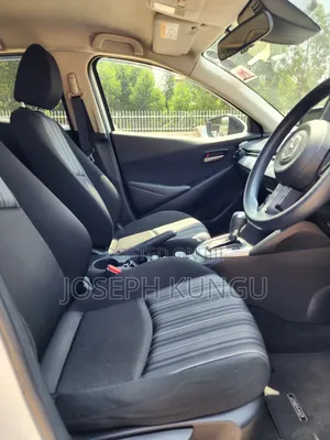Mazda 2 2019 White