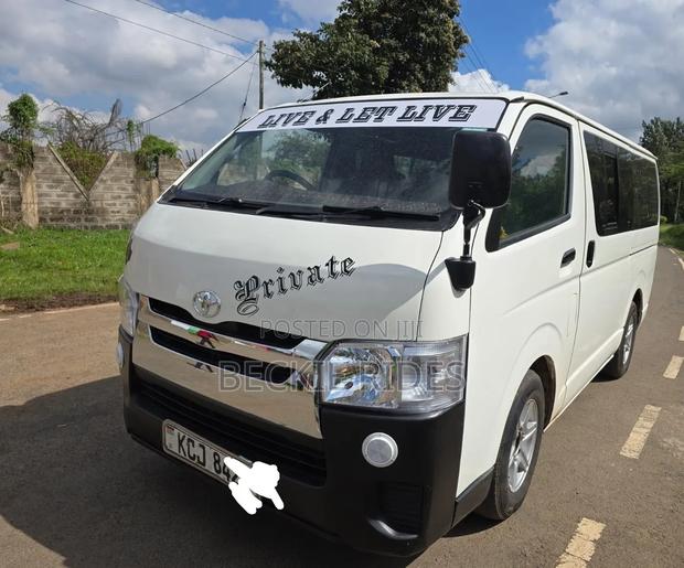 Toyota HiAce 2009 White - thumbnail 2