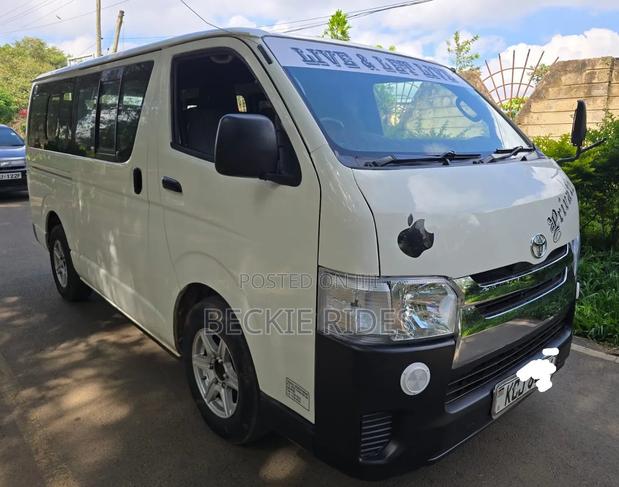 Toyota HiAce 2009 White - thumbnail 3