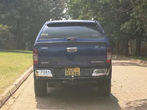 Isuzu D-MAX 2008 Blue