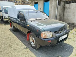 Nissan Hardbody 2010 White